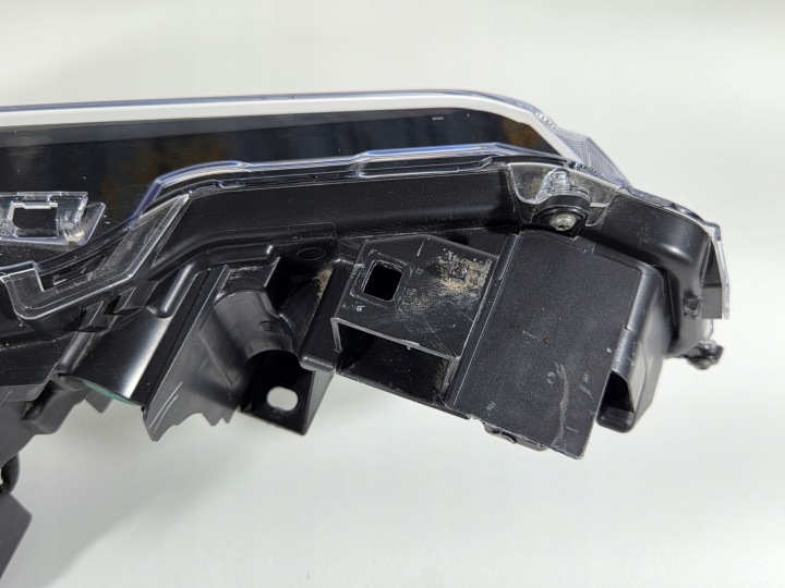 PHARE GAUCHE AVANT AVANT TOYOTA COROLLA E21 UNIVERSEL HAYON COMPLET LED POUCES EUROPE
