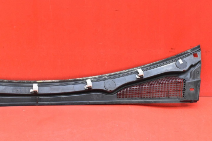 DOUBLURE DE PASSAGE DE ROUE EUROPE 668115228R RENAULT CLIO 4 IV 12-20