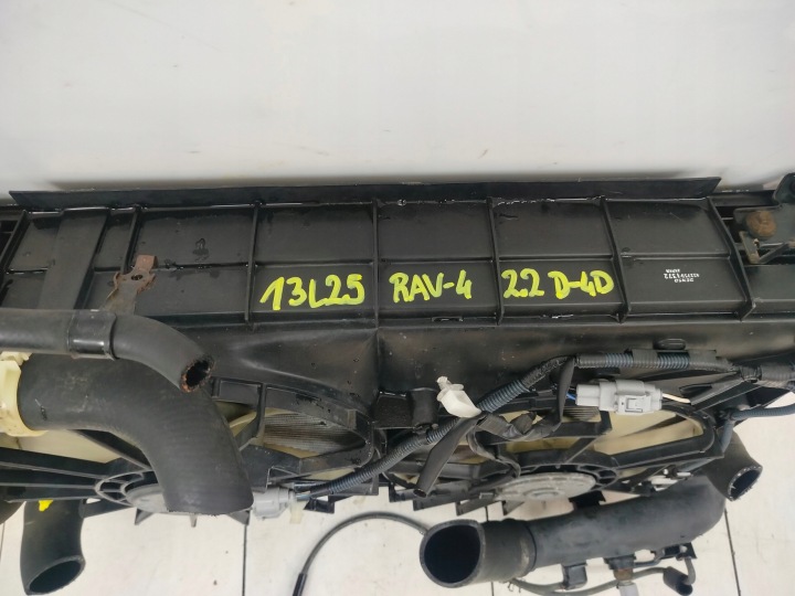 TOYOTA RAV4 III 06R- ENSEMBLE RADIATEURS VENTILATEUR 2.2 D-4D