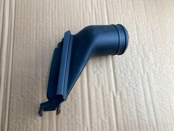 BMW E39 BERLINE TOURING TUYAU CANAL ADMISSION AIR GAUCHE CONDUIT D'AIR ALTERNATEUR