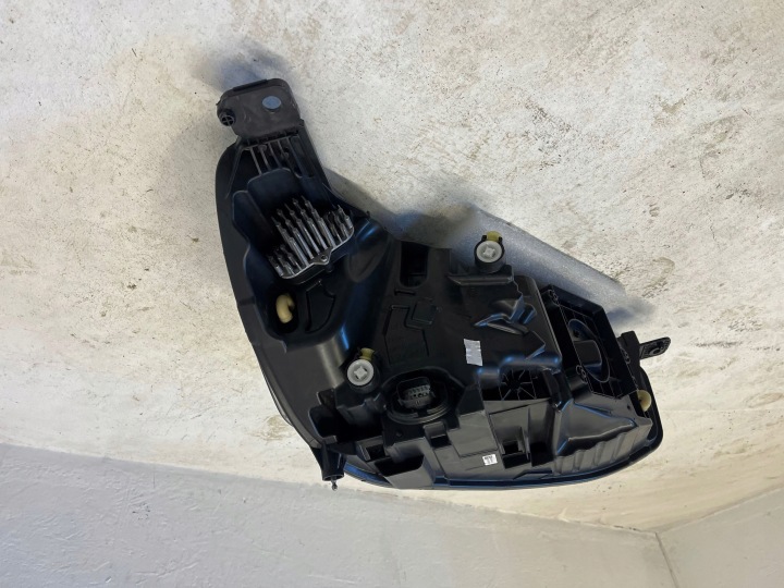 PHARE GAUCHE AVANT NX7B-13E015-CF FORD FOCUS IV LIFT SOMBRE LED