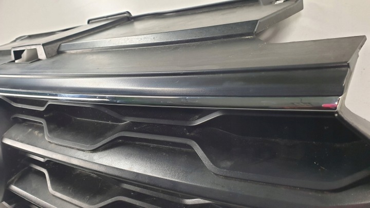 VOLKSWAGEN T-ROC I 18R CALANDRE GRILLE PARE-CHOCS