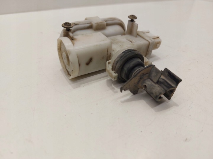 VOLKSWAGEN PASSAT B3 1990 POMPE CENTRAL SERRURE