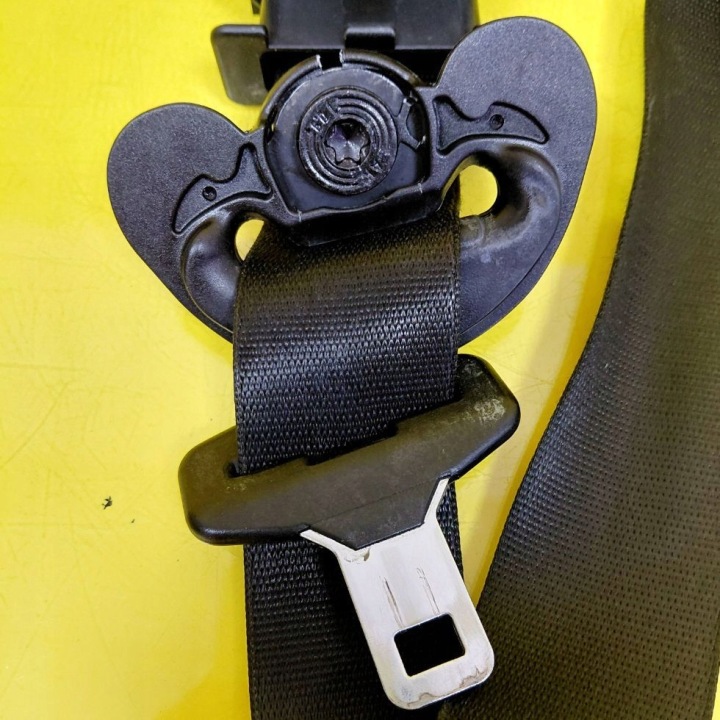 CEINTURE DE SÉCURITÉ GAUCHE AVANT BMW 1 E81 E87 340032673 NR1063