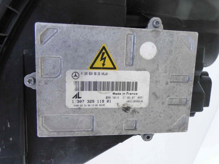MERCEDES B CLASSE W245 245 LIFT PHARE GAUCHE XÉNON