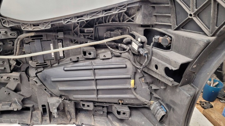 MERCEDES-BENZ E-KLASA AMG LIFT W212 PARE-CHOCS AVANT A2128850314