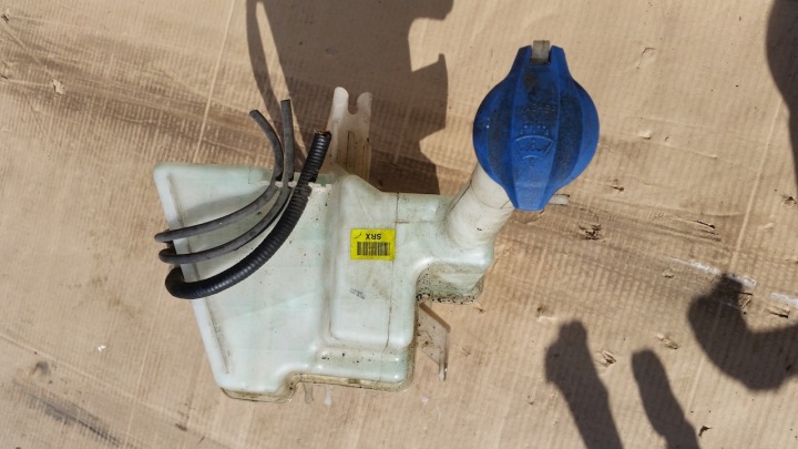 RÉSERVOIR LAVE-GLACES AGILA B 38400-51K0