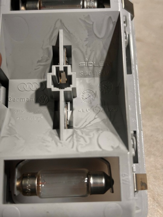 AMPOULES ÉCLAIRAGE ARGENTÉ 9NQ ENSEMBLE AUDI Q7 4L 4F0 947 135 BP