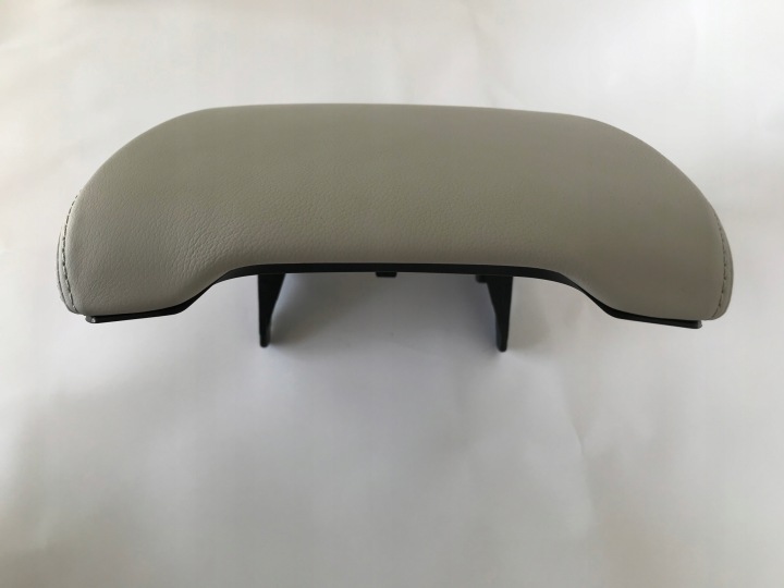 VW TOUAREG III ACCOUDOIR CUIR 760864207 PGT