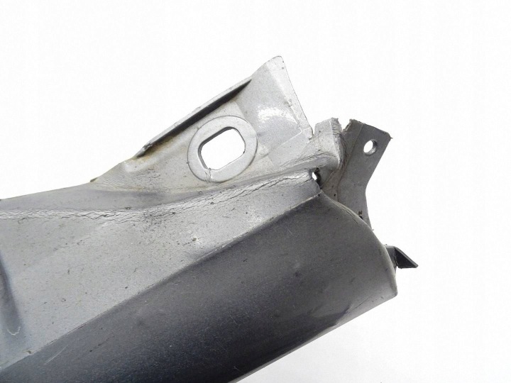 MOULURE REVÊTEMENT SEUIL GAUCHE MERCEDES W204 BERLINE A2046981354
