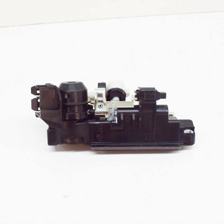 MERCEDES-BENZ C W203 REAR LID HANDLE A2037500693