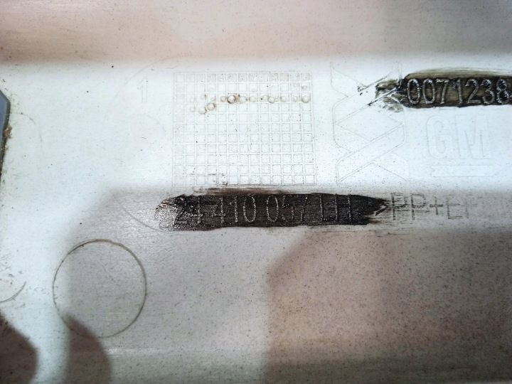 OPEL VECTRA B LIFT MOULURE SEUIL GAUCHE 24410057