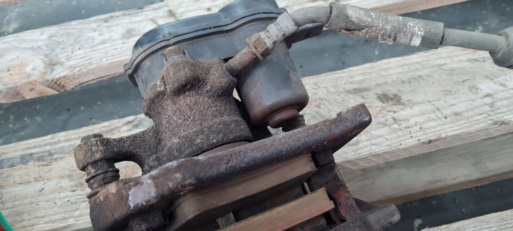 A7 4G ÉTRIER DE FREIN DE FREIN DROIT ARRIÈRE PETIT MOTEUR 300MM 4G0615404 A6 C7 4G