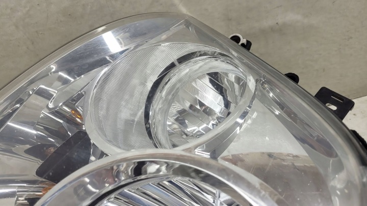 MERCEDES ACTROS MP4 960 PROJECTEUR PHARE GAUCHE AVANT AVANT 9608200239