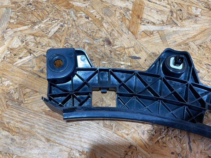 MAZDA CX3 CX-3 14-18 GLISSIÈRE POIGNÉE FIXATION PARE-CHOCS GAUCHE ARRIÈRE ARRIÈRE