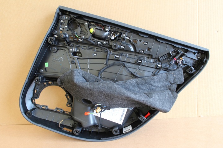 GARNITURE COLLECTEUR PORTES ARRIÈRE GAUCHE AUDI A7 4K S-LINE