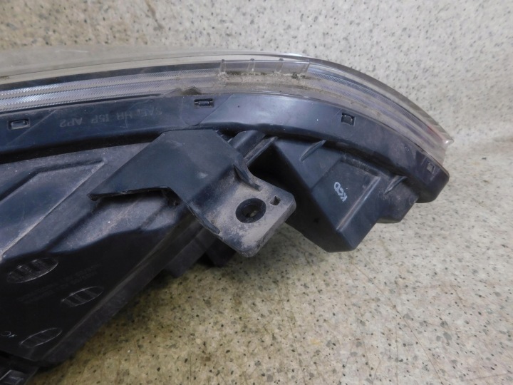 921011W PHARE GAUCHE AVANT KIA RIO III 2011-2017