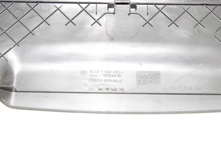 BMW E87 E81 E82 MOULURE PROTECTION COUVERCLES DE COFFRE COUVERCLES DE COFFRE 7060635