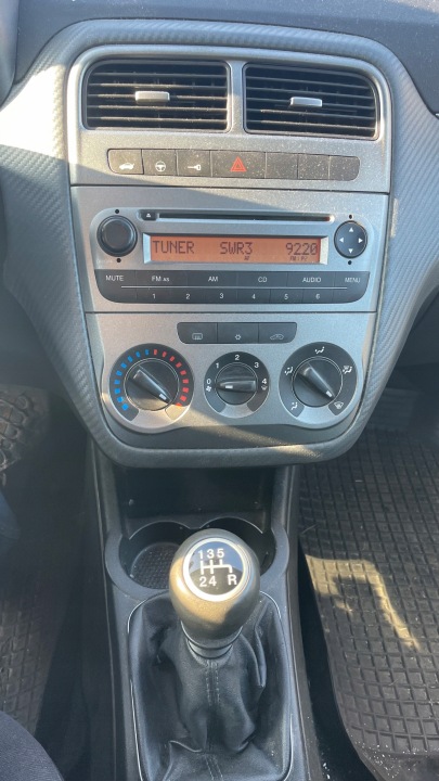 FIAT GRANDE PUNTO COULEUR 589A 1,4 8V SUR PIÈCES