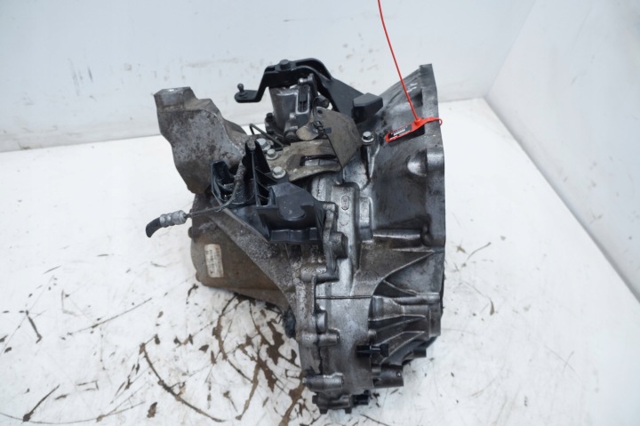 VOLVO C30 I S40 II V50 I BOÎTE DE VITESSES MANUEL AV6R-7002-JE P1283179