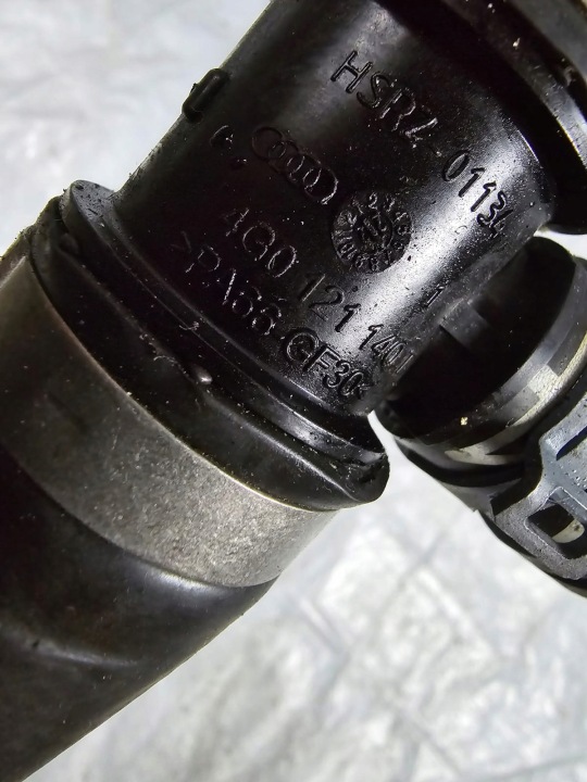 VW AUDI FIL TUYAU EAU OE 4G0121140T