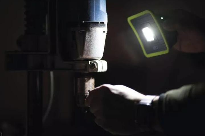 PHARE TRAVAILLÉ NASWIETLACZ LED 1000LM ROZKLADANY
