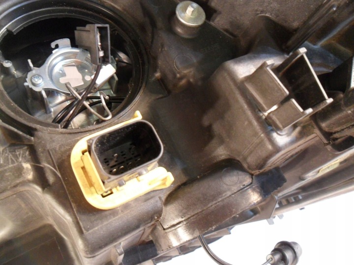 PROJECTEUR AVANT CÔTÉ GAUCHE MERCEDES-BENZ SPRINTER W907 W910 A9608202539