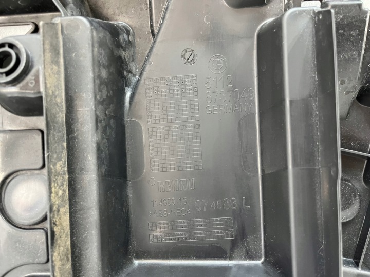 BMW IX I20 GLISSIÈRE FIXATION PARE-CHOCS ARRIÈRE GAUCHE 8737049