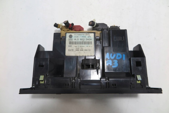 PANNEAU CONDUIT D'AIR CLIMATISATION AUDI A3 8L 1.8 8L0820043H