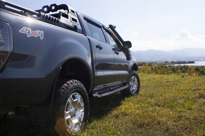 NISSAN NAVARA 2016 > BULL BAR PARACHOQUE LADO ESCALONES BOKI SÚPER POTENTE NEGRAS ACERO 