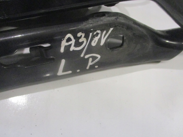 CHARNIÈRE CAPOTS DROIT MOYEU AUDI A3 8V LY8U