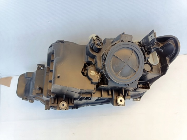 BMW F30 F31 PHARE DROITE AVANT 7259524