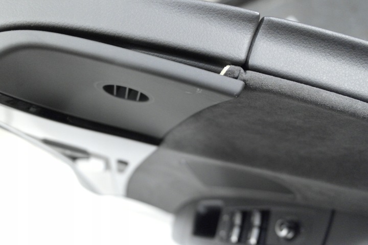 AUDI A8 D4 GARNITURE PORTES GAUCHE AVANT