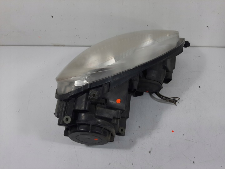 VW GOLF V 1.4 16V 3D 04R PHARE GAUCHE AVANT 1K6941005P