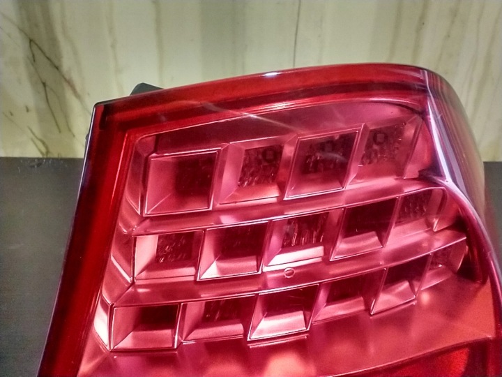 BMW E90 LCI PHARE DANS AILE DROIT ARRIÈRE LED 7289426