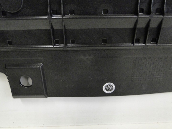 MERCEDES A 177 CLA 118 PROTECTION PLAQUE SOUS PARE-CHOCS 45 AMG A1778856503