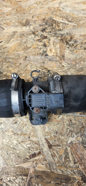TUYAU TUYAU FIL ÉCHANGEUR D'AIR DE SURALIMENTATION VW T5 LIFT 2.0TDI 7E0145958 7E0145941
