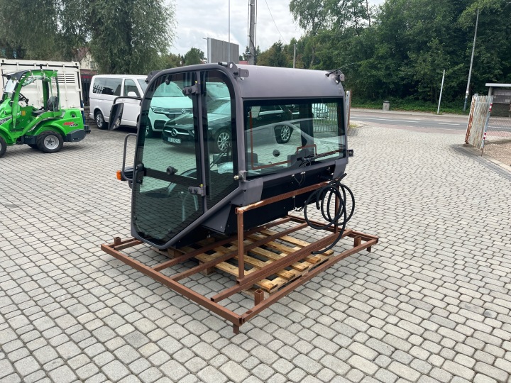 CABINE EXCAVATRICE CHARGEUR TEREX KOBELCO SCHAFFER TEREX YANMAR SK34
