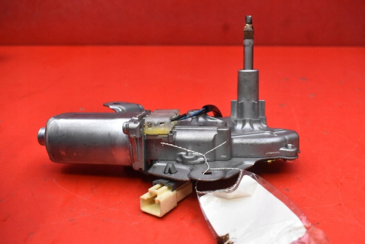 PETIT MOTEUR ESSUIE-GLACES ARRIÈRE C235-67450 MAZDA 5 1 I CR 05-08