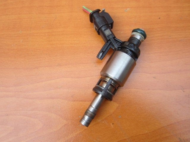 VW AUDI SEAT SKODA 2.0 TFSI INJECTEUR 06L906036L 0261500246 06K133347G