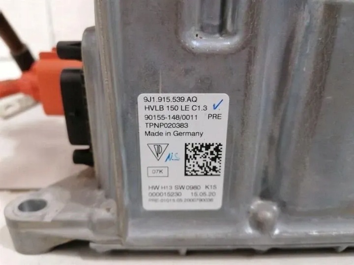PORSCHE TAYCAN 9J CONVERTER 9J1915539AQ HV BOOSTER UNIT