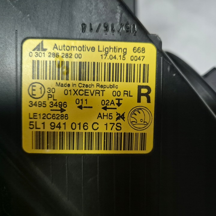 SKODA YETI LIFT 5L1 PHARE L+P XÉNON EUROPE