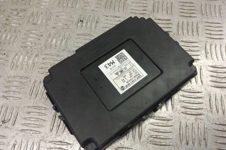 ORDINATEUR MOTEUR ECU HYUNDAI 954B0K4430 ÉLECTRIQUE 2023
