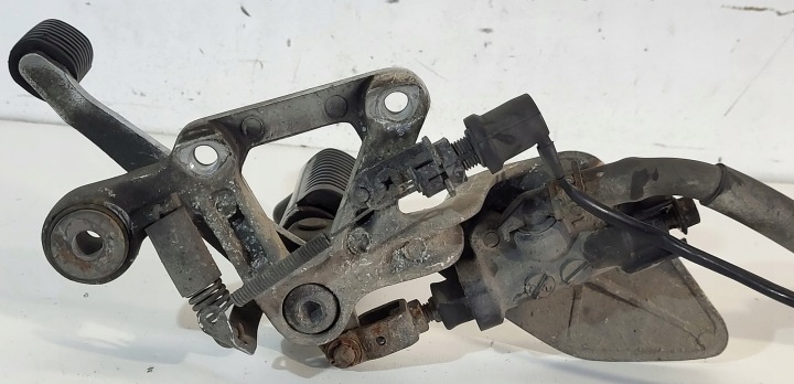 SET DROIT AVANT LEVIER POMPE 4YR274430000 YAMAHA FAZER FZS 600 1998-2003R