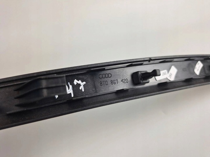 COLLECTEUR PORTES ARRIÈRE CÔTÉ DROITE AUDI A5 8T 8F 8T0867420
