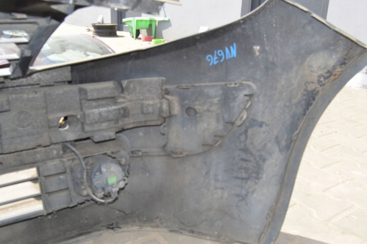 PARE-CHOCS AVANT RENAULT SCENIC II NV676
