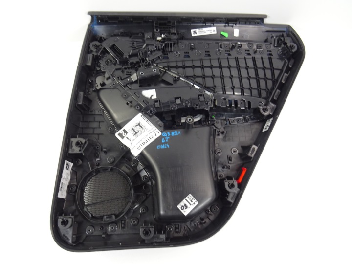 AUDI Q3 83A COLLECTEUR GARNITURE PORTES GAUCHE ARRIÈRE 83A867487 83F867305