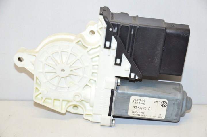 VW JETTA 1K MOTEURS PORTES 1K5837401AJ 402AJ