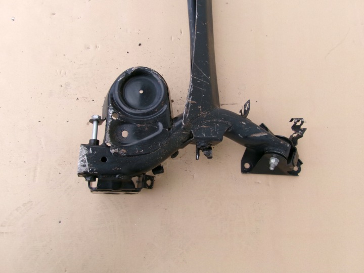 POUTRE ARRIÈRE AXE SUSPENSION FIAT 500 3 PORTES