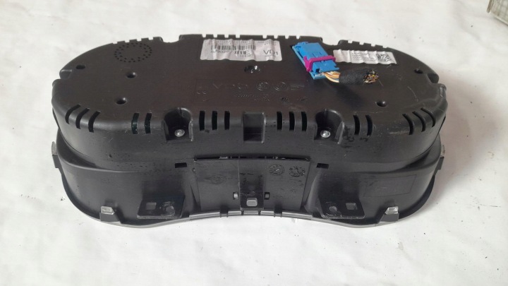 COMPTEUR TABLEAU DE BORD SKODA FABIA II 2 5J0920811E